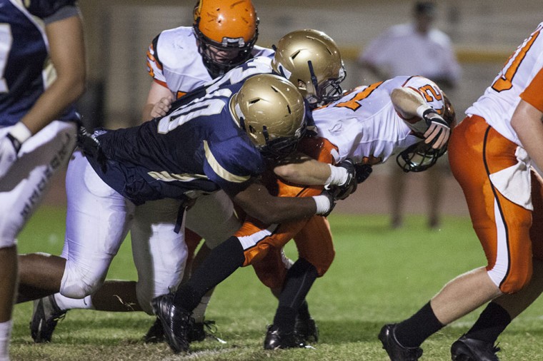 Football: DV vs Corona
